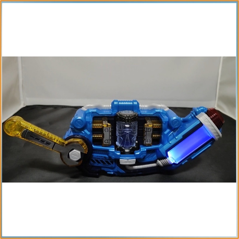 Cosplay Prop Building - 新品、正規品、在庫あり。バンダイ「仮面ライダー Build DX スラッシュドライバー」変形ベルト付きアクションフィギュア。コレクション用おもちゃ、ギフトに最適。