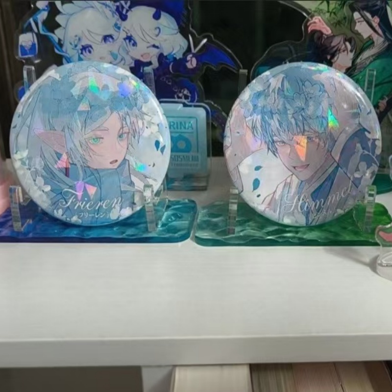 Frieren Cosplay Prop - アニメフリーレンヒッメルバッジ漫画フィギュアラウンドブローチピン服バックパックコスプレ小道具ガールフレンドへのギフト