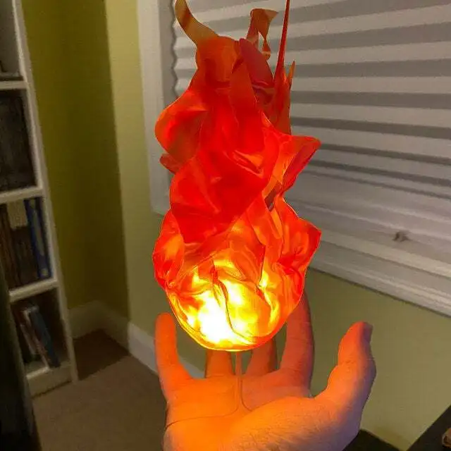 新しいLED浮遊炎ボール、ハロウィーンの小道具、光る炎の演出 - Cosplay Fireball Prop のレビューと価格